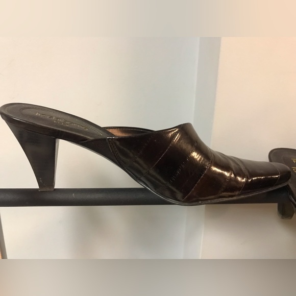 Liz Claiborne Flex patent leather closed toe sandals Size 7 US - Picture 2 of 5